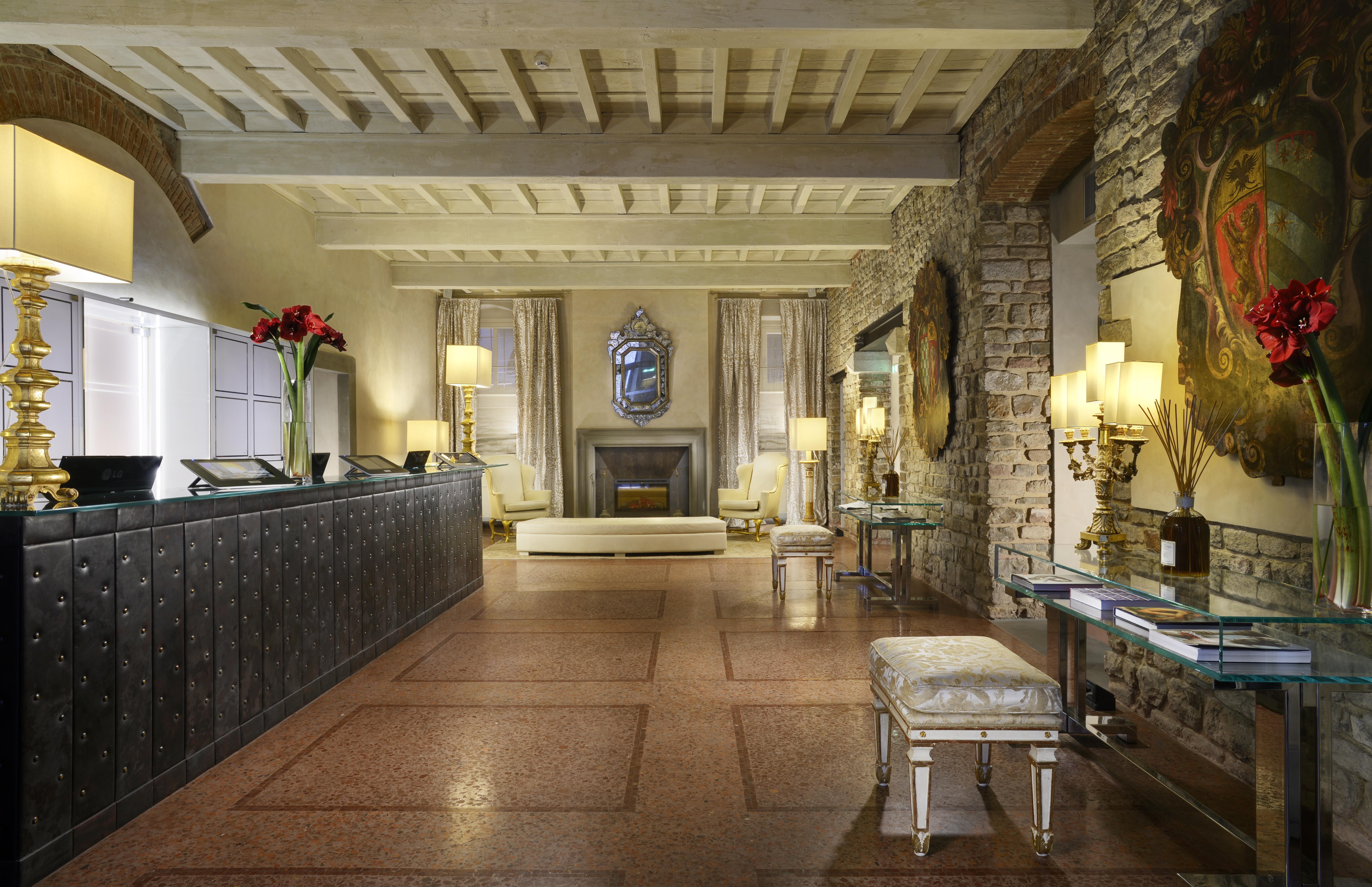 Brunelleschi Hotel Florence Interior photo