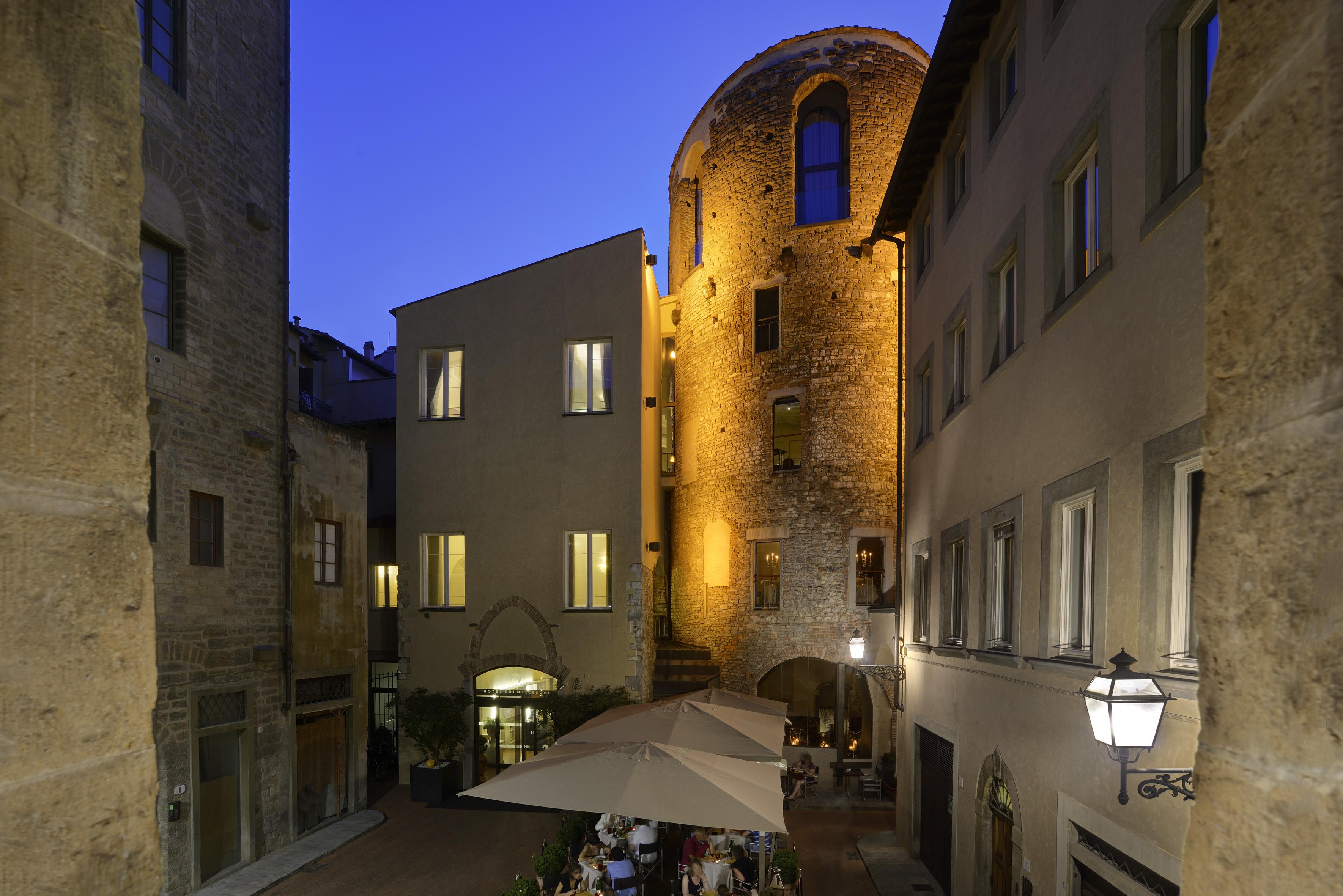 Brunelleschi Hotel Florence Exterior photo